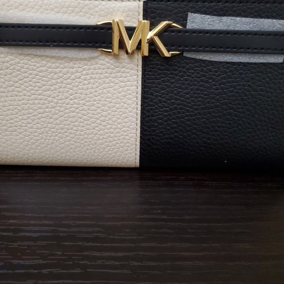 Michael kors Reed Large Two Tone Pebbled Leather Wallet - Picture 6 of 13